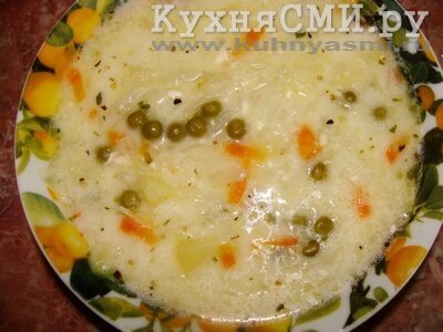 Литовский суп из плавленных сырков имеет очень приятный сливочный вкус