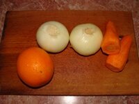 Помыть апельсин, очистить овощи