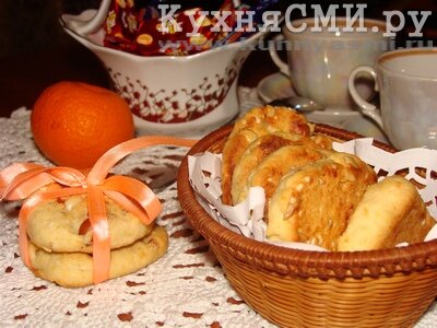 Сырное печенье с арахисом и семечками