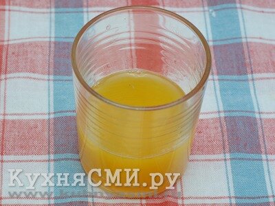 Отожмите апельсиновый сок